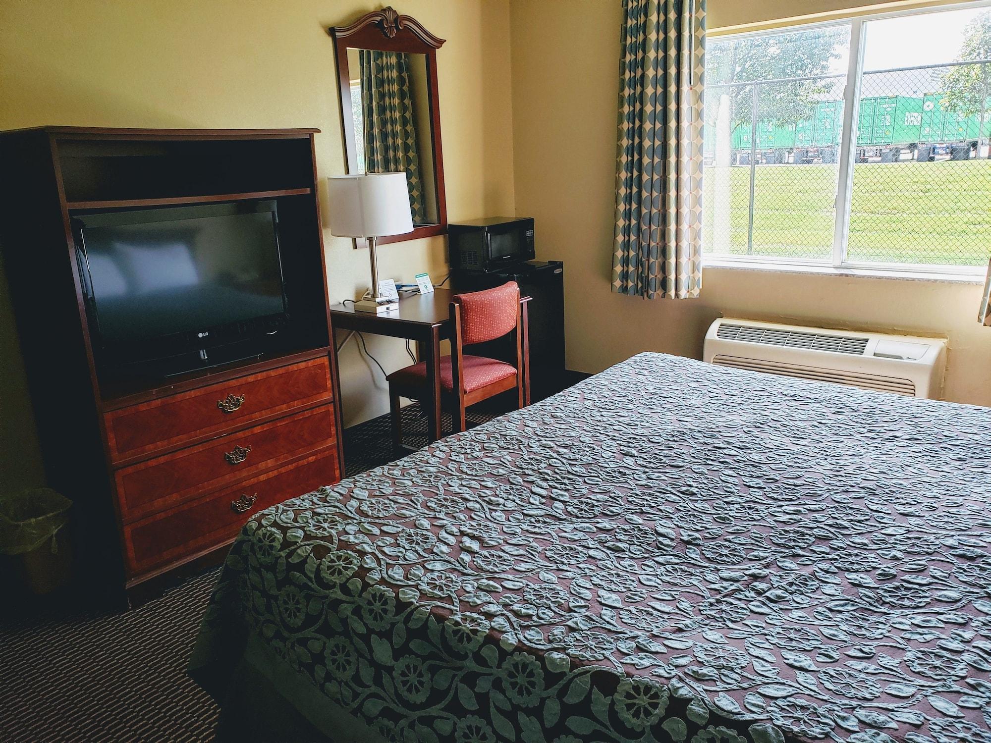 Days & By Wyndham Of Hotel
