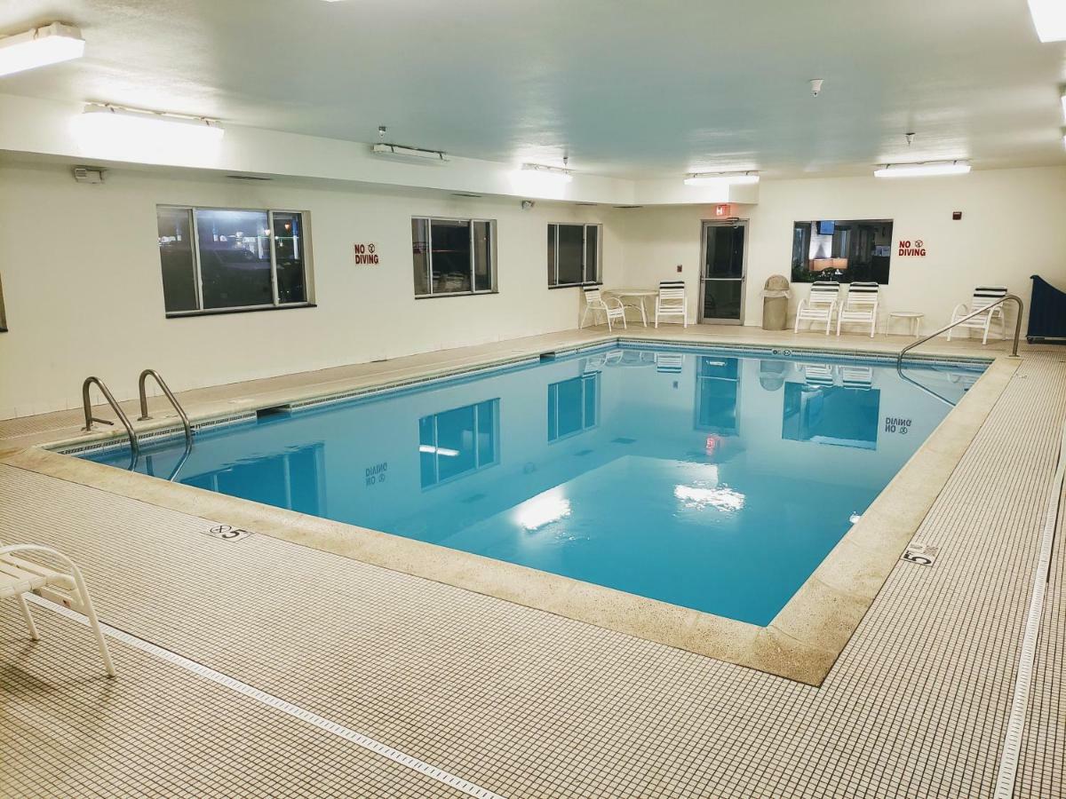Days & By Wyndham Of Hotel