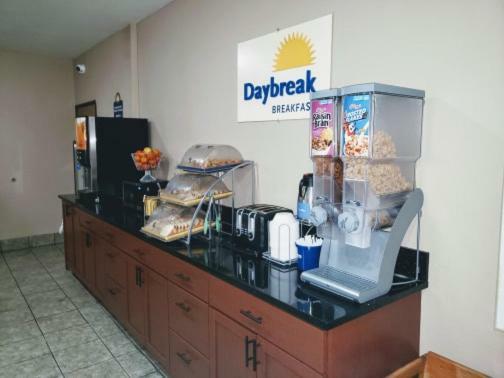 Hotel Days & By Wyndham Of Morris